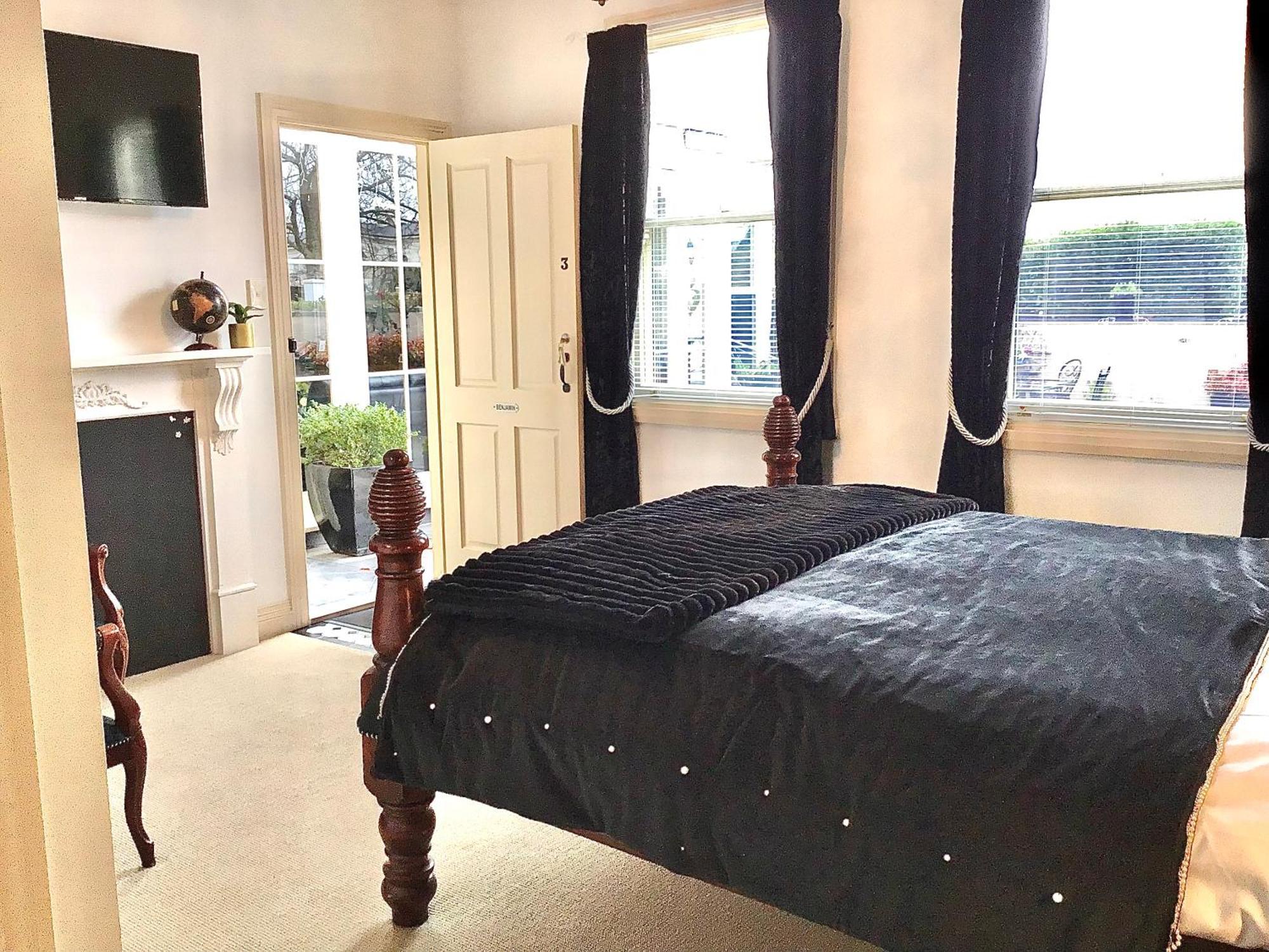 Kurrajong House Bed and Breakfast Λόντσεστον Δωμάτιο φωτογραφία