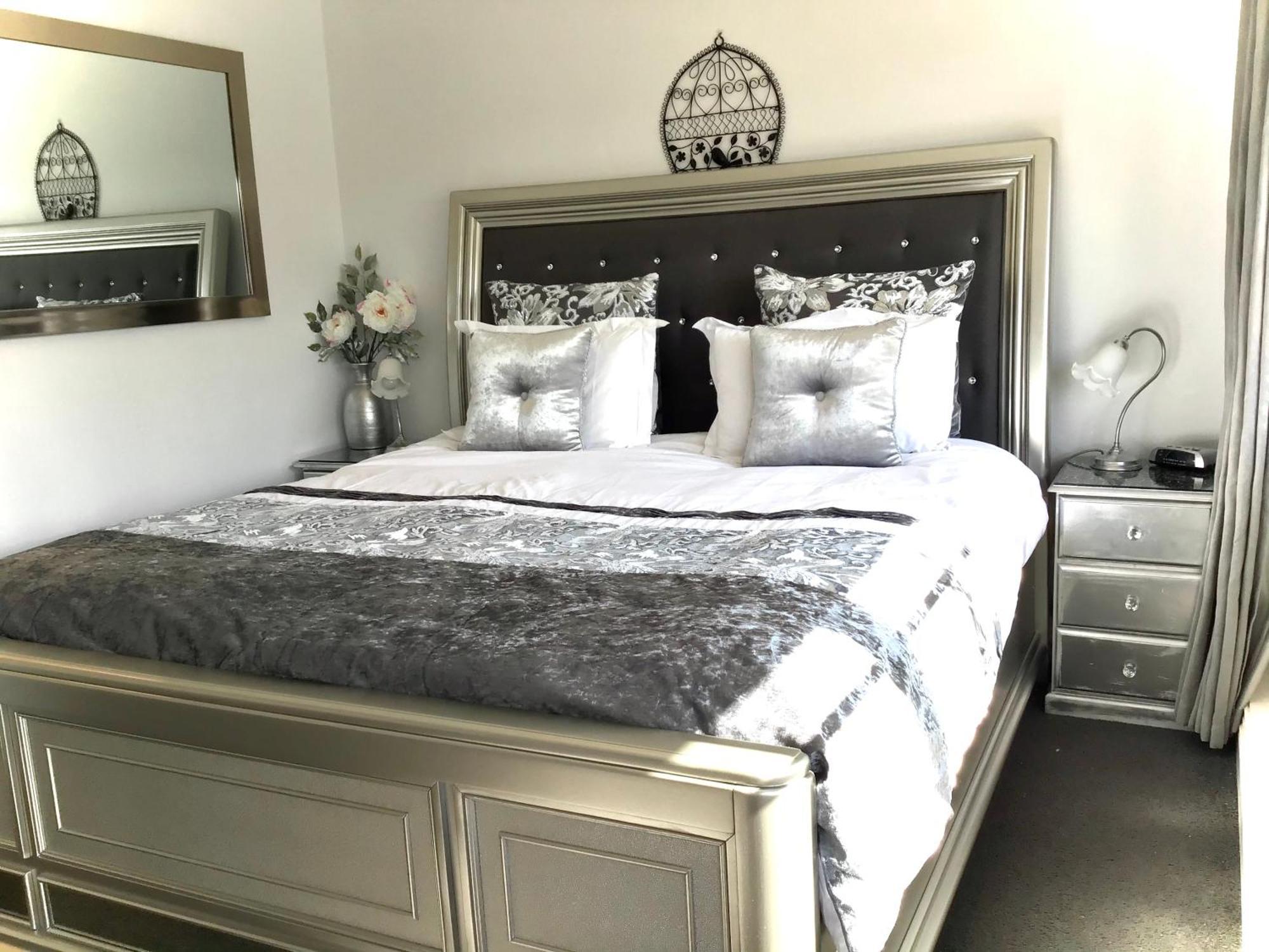 Kurrajong House Bed and Breakfast Λόντσεστον Δωμάτιο φωτογραφία